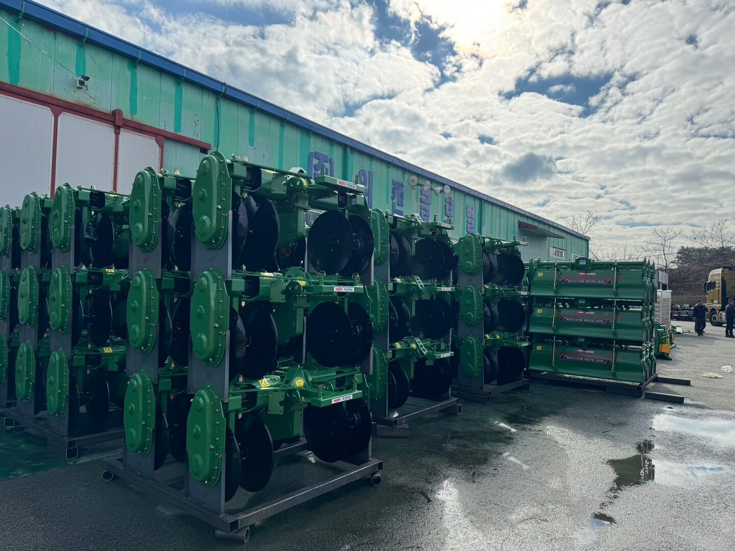 Carga de maquinaria agrícola para exportación